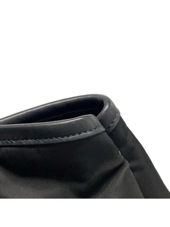 Prada Tote Black Leather Tag - Picture 14 of 15